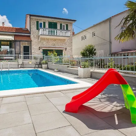 Ferienhaus Mit Privatpool Fur 6 Personen Ca 150 Qm In Bilice, Dalmatien Norddalmatien 펜션