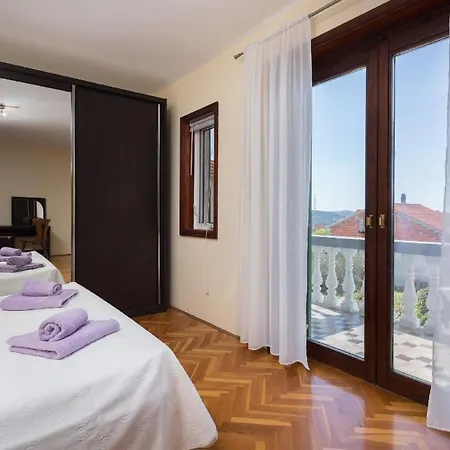 Ferienhaus Mit Privatpool Fur 6 Personen Ca 150 Qm In Bilice, Dalmatien Norddalmatien 펜션